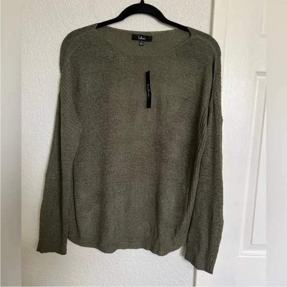 Lulu's Green Sweater - Picture 2 of 9